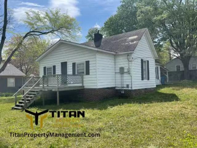 House for rent in Benton
