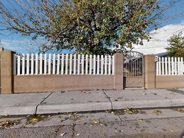 House for sale in New Mexico
