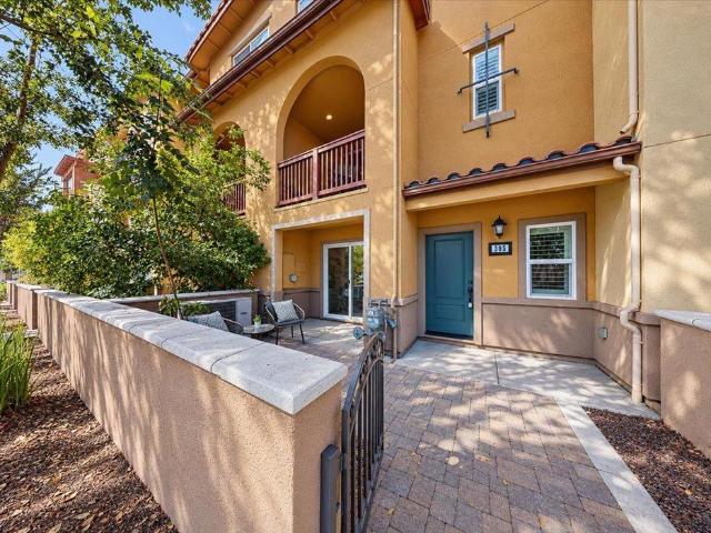 Townhouse for sale in Arques Place, Sunnyvale