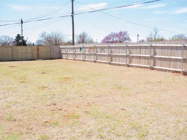 House for sale in Burns Flat, Washita County