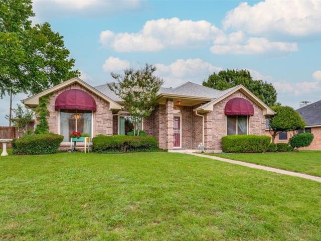 House for sale in Ellis, Texas