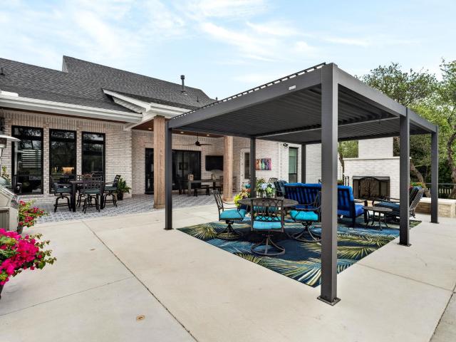 House for sale in Spicewood, Texas