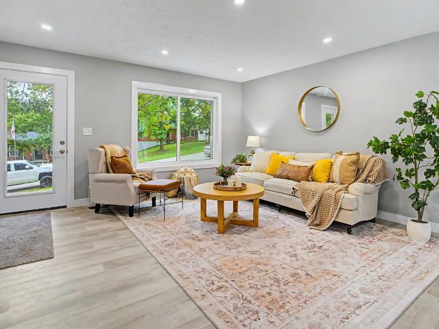 House for sale in Dry Ridge, Grant County