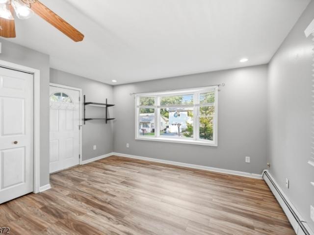 House for sale in Glasser, New Jersey