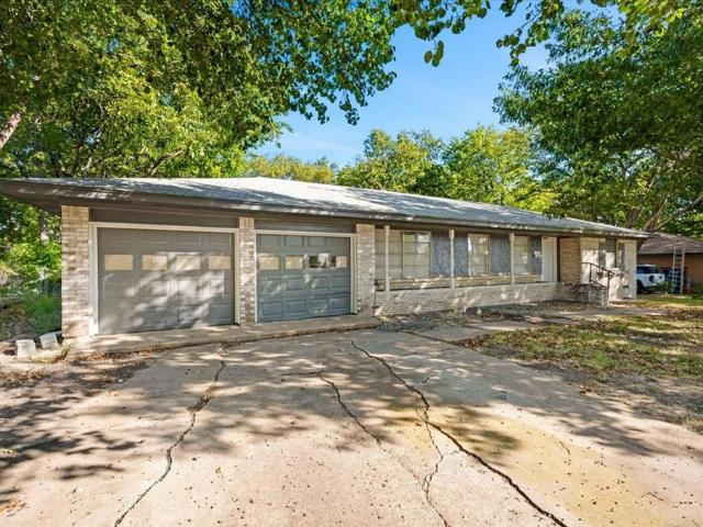 House for sale in DeSoto, Dallas County