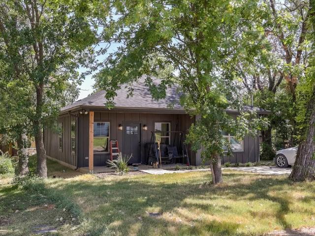 House for sale in Ellis, Texas
