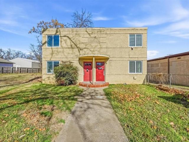 Townhouse for sale in Denison, Texas