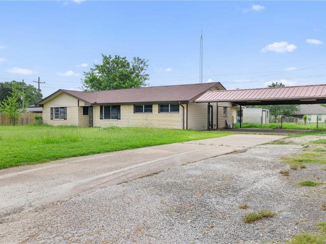 House for sale in Madisonville, Texas