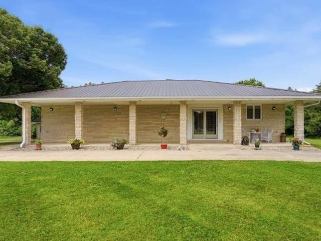 House for sale in Lamont, Iowa