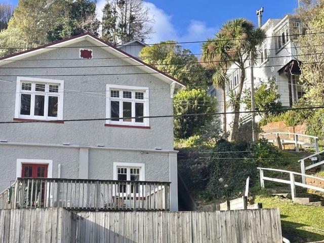 Apartment for rent in Kowhai Park, Wellington