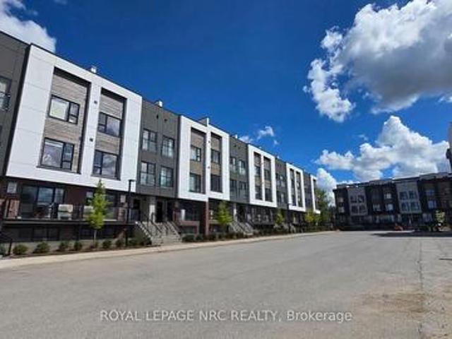 Townhouse for rent in Niagara, Ontario