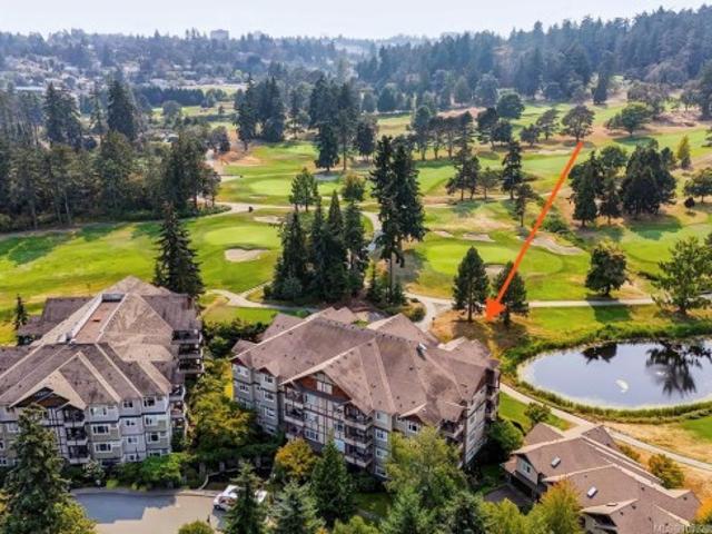 Property for sale in Esquimalt, Capital Regional District