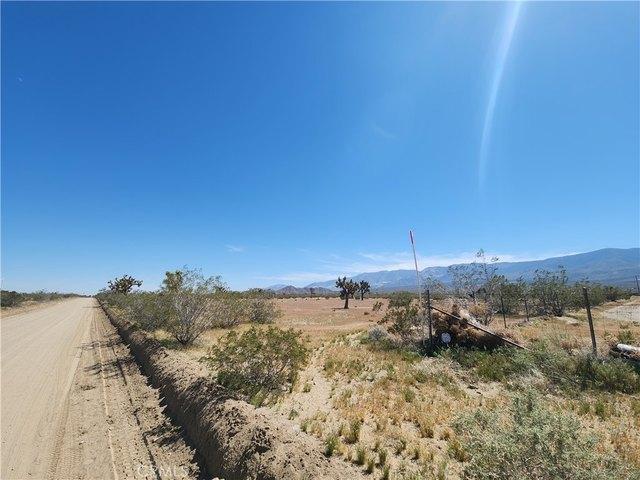 Land for sale in Lucerne Valley, California