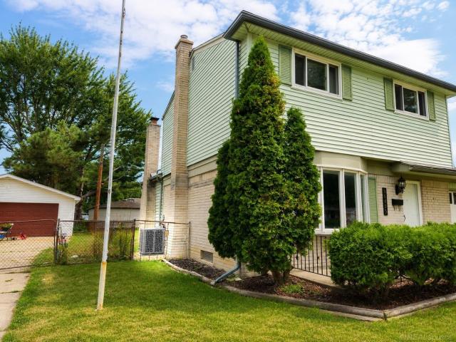 House for sale in Roseville, Michigan