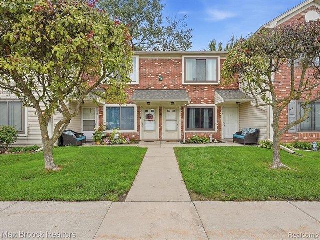 Townhouse for sale in Roseville, Michigan