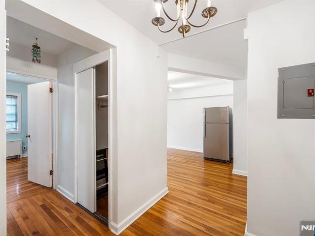 House for sale in Fort Lee, New Jersey