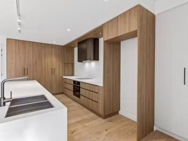 Apartment for rent in Daglish, Western Australia