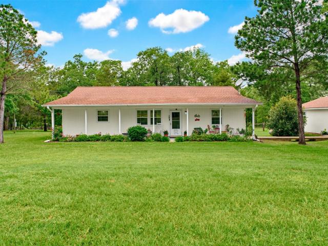 House for sale in Milam, Texas