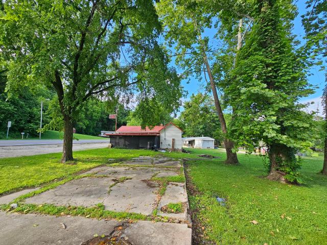 House for sale in Pineville, Missouri