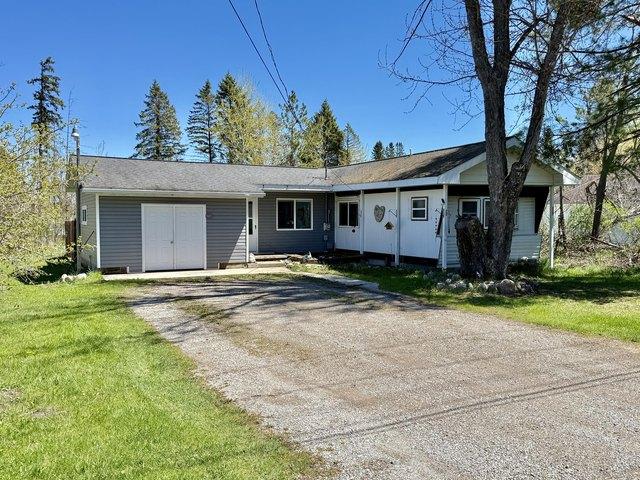 House for sale in Indian River, Michigan
