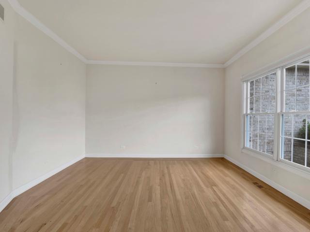 Townhouse for sale in Westchester, Illinois