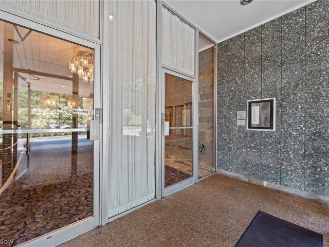 Condo for sale in Summit, Ohio