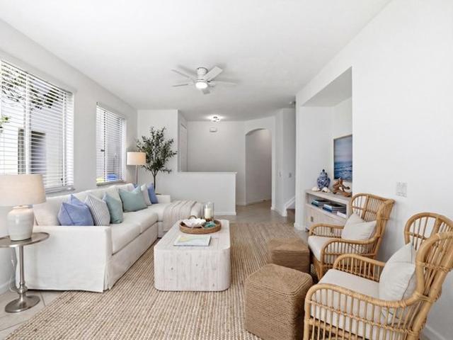 Townhouse for sale in Riviera Beach, Florida