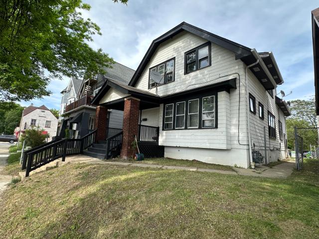 House for sale in Milwaukee, Wisconsin