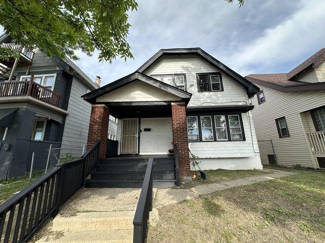 House for sale in Milwaukee, Wisconsin