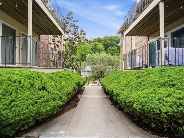 Condo for sale in Roselawn, Ohio