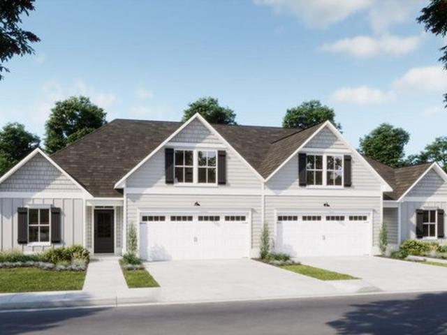 Townhouse for sale in Leland, North Carolina