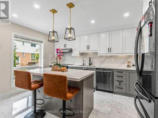 Townhouse for sale in Woburn, Ontario