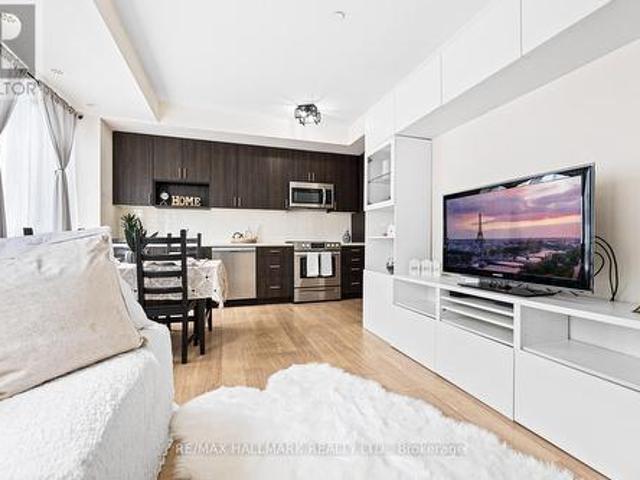 Townhouse for sale in Woburn, Ontario