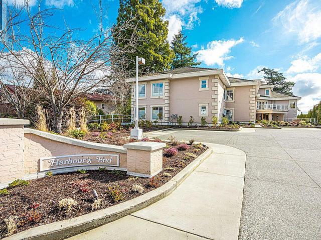 Condo for sale in British Columbia