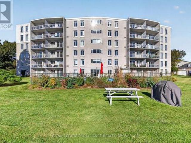Condo for sale in Portsmouth, Kingston