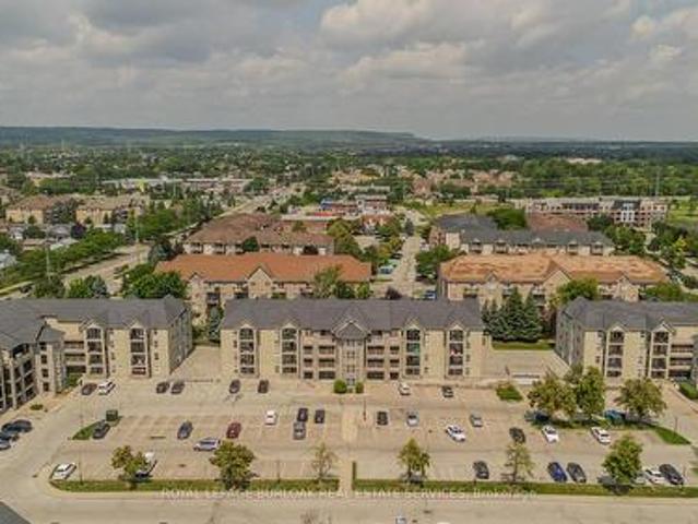 Condo for sale in Burlington, Golden Horseshoe