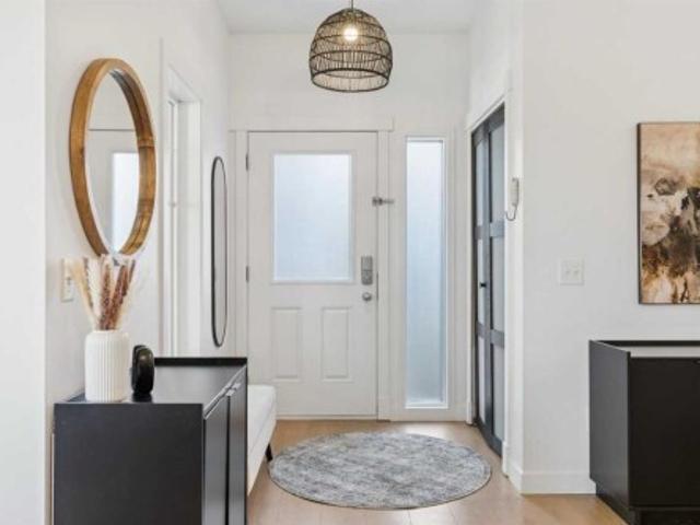 Townhouse for sale in Cougar Ridge, Calgary