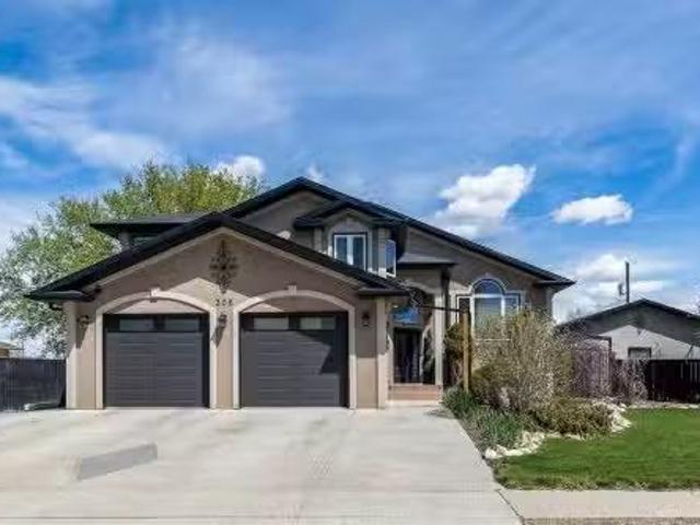 House for sale in Oyen, Alberta