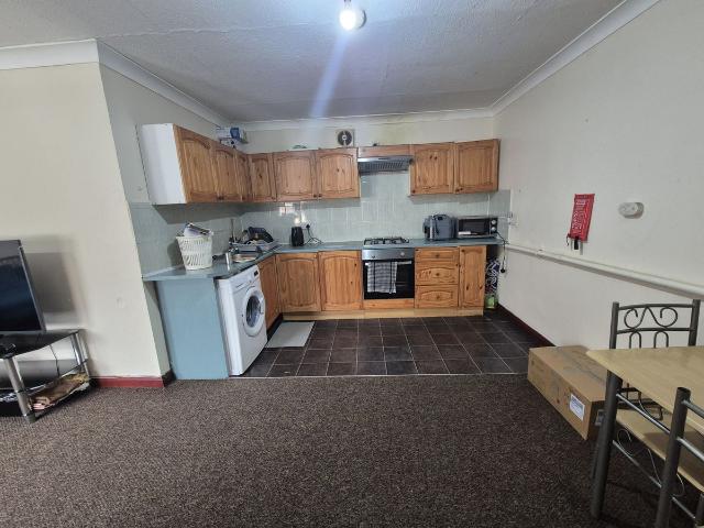 Apartment for rent in Upton Park, Greater London