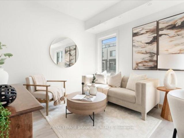 Townhouse for sale in Woburn, Ontario