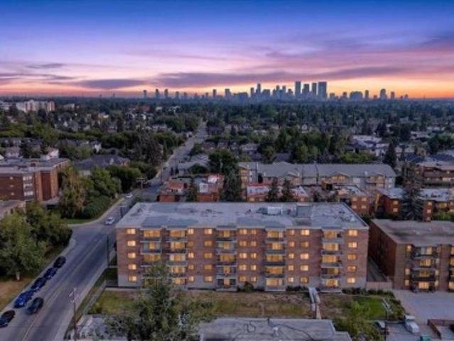 Condo for sale in Windsor Park, Calgary