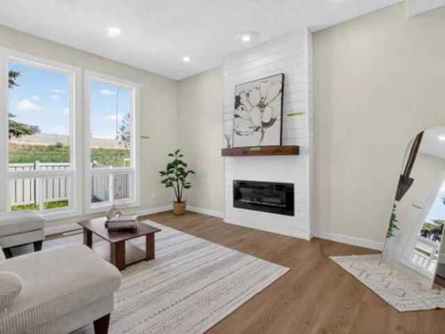 Townhouse for sale in Northwest, Alberta