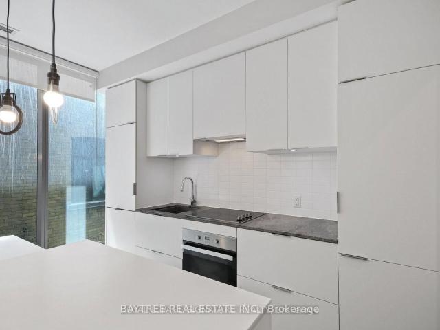 Condo for rent in Toronto Centre, Toronto