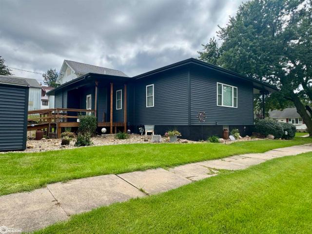 House for sale in Victor, Iowa County