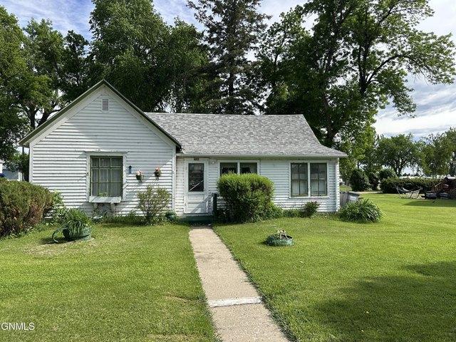 House for sale in Edgeley, LaMoure County