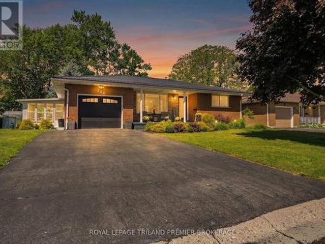 House for sale in Delhi, Ontario