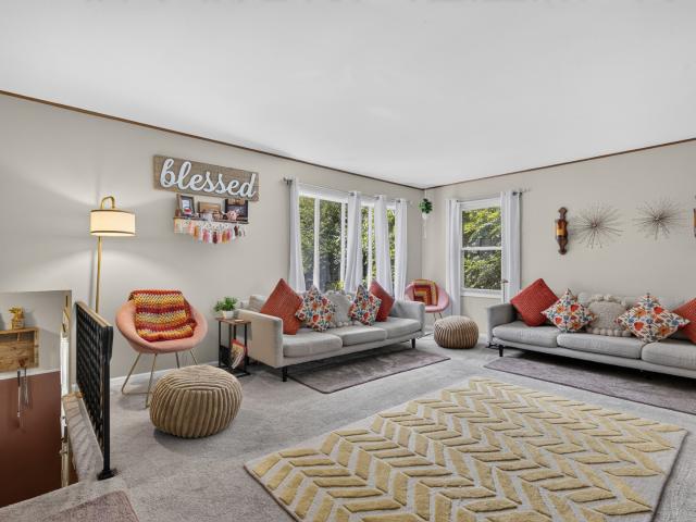 House for sale in Mchenry, Illinois