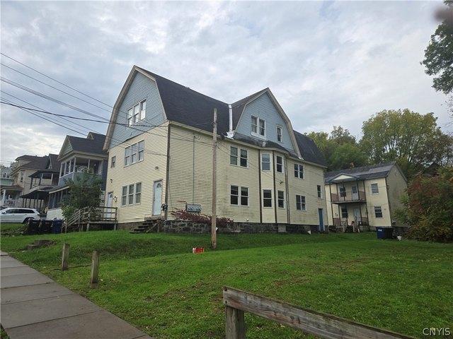 House for sale in Strathmore, City of Syracuse