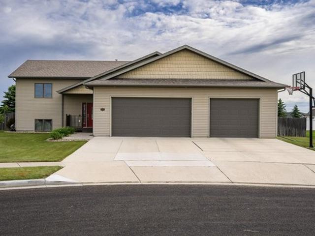 House for sale in Bismarck, North Dakota