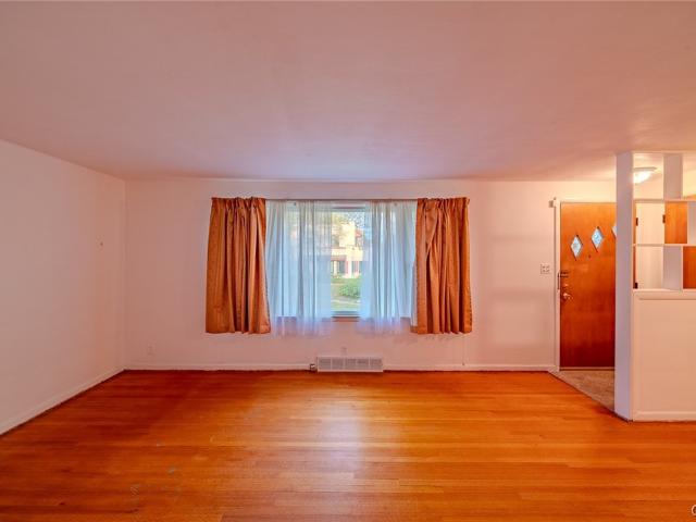House for sale in Syracuse, New York